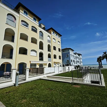 Apartment L15 Grazioso Bilocale Con Posto Auto