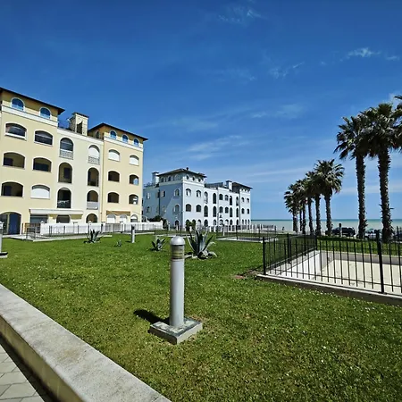 L15 - Grazioso Bilocale Con Posto Auto *